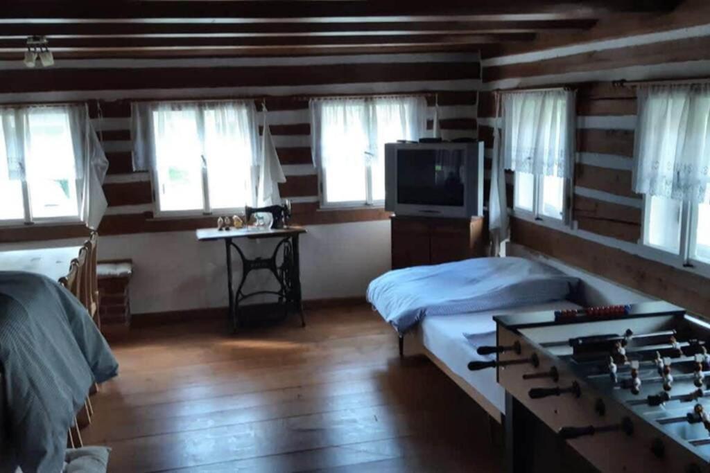 Chaloupka S Rodinnou Tradici Mezimesti Buitenkant foto