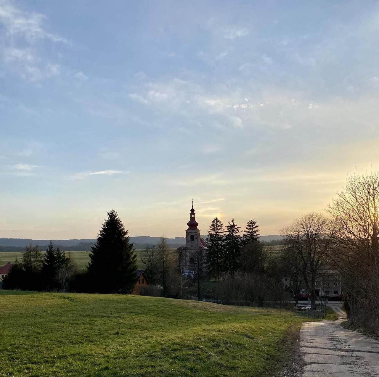 Chaloupka S Rodinnou Tradici Mezimesti Buitenkant foto